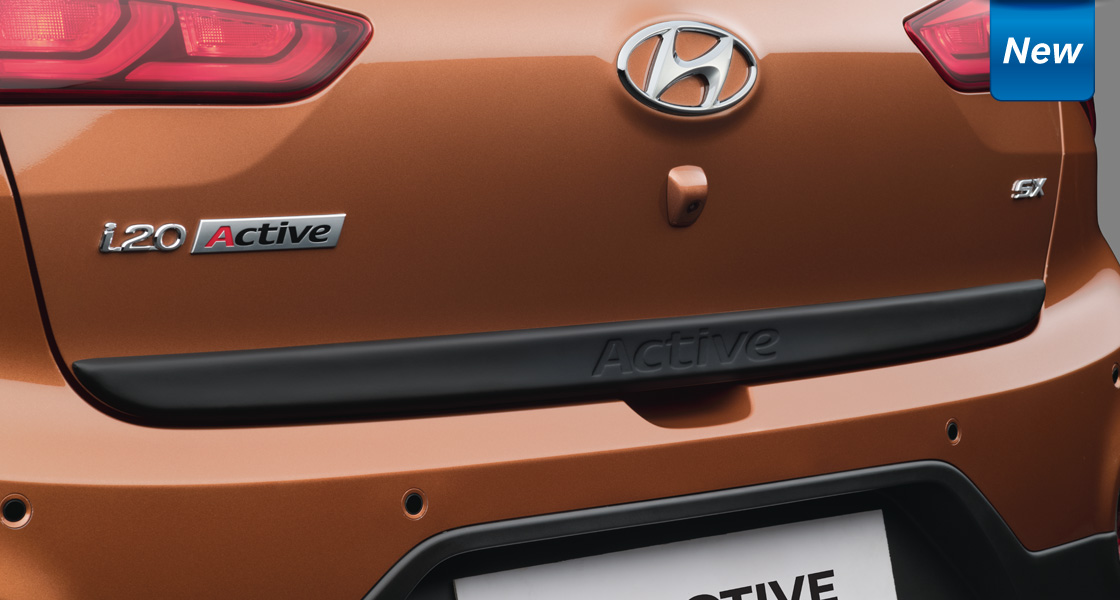 Rear bumper with contrasting insert